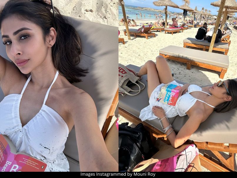 Mouni Roy 