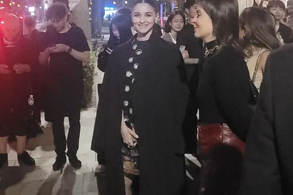 Alia Bhatt with fan 